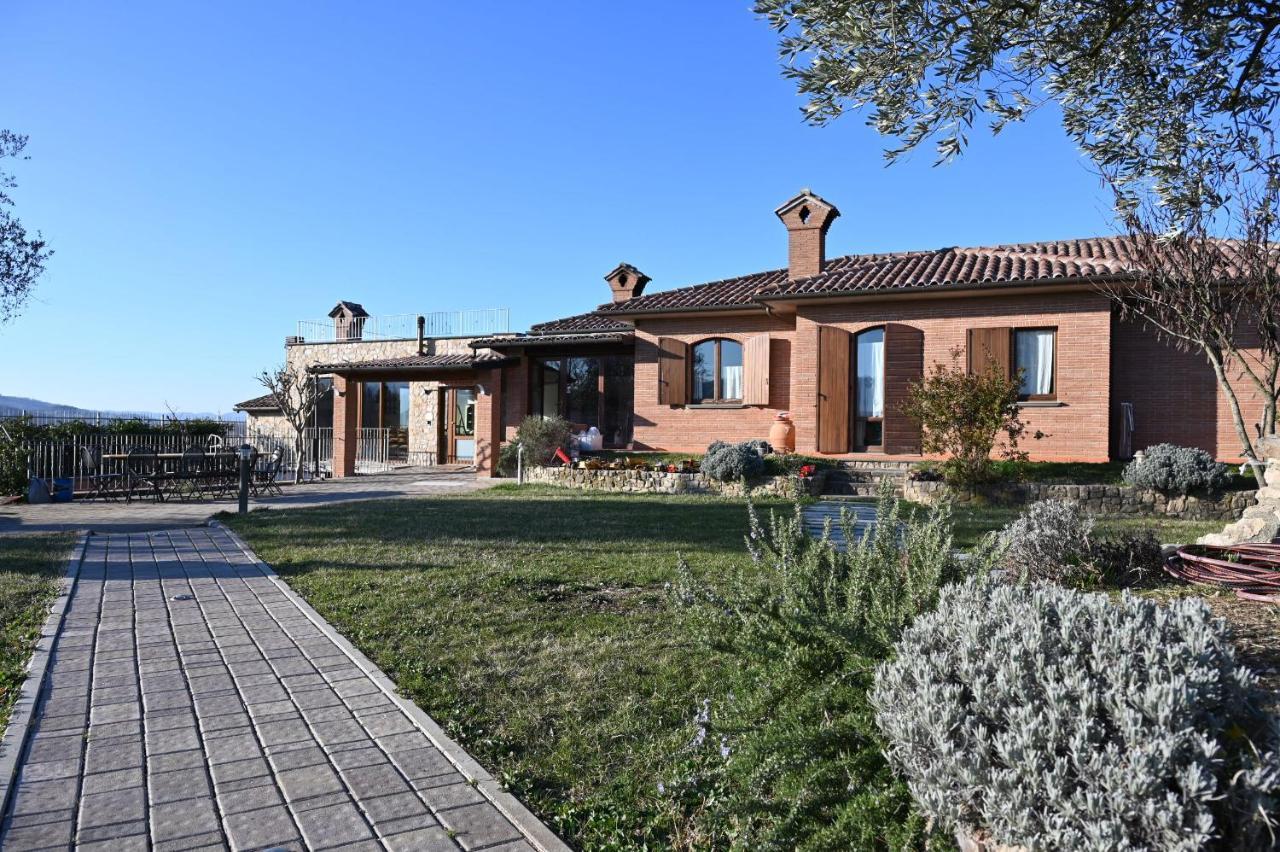 Agriturismo A Casa Mia Γκούμπιο Εξωτερικό φωτογραφία