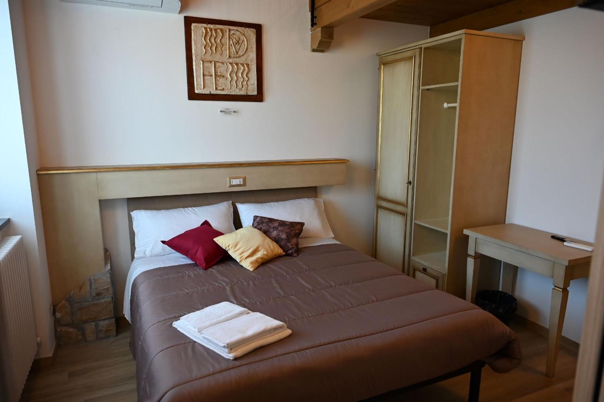 Agriturismo A Casa Mia Γκούμπιο Δωμάτιο φωτογραφία